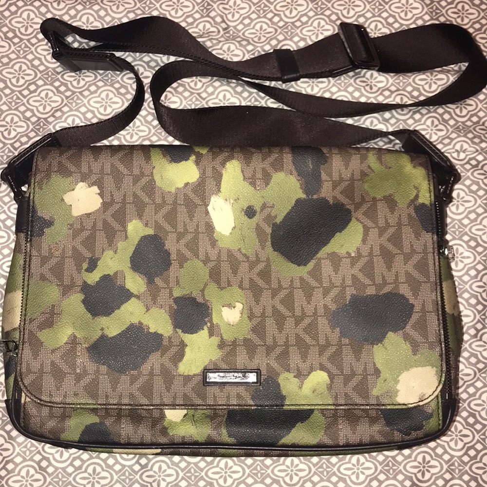 Michael Kors messenger bag